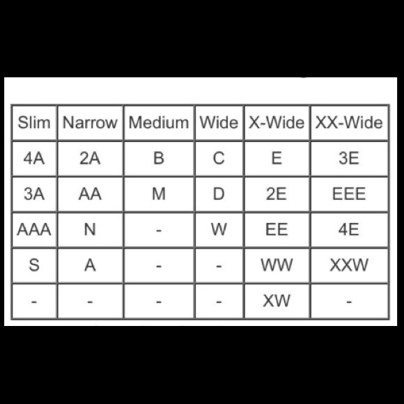 Salvatore Ferragamo leather heel pumps, shoes high end name brand - Picture 13 of 17